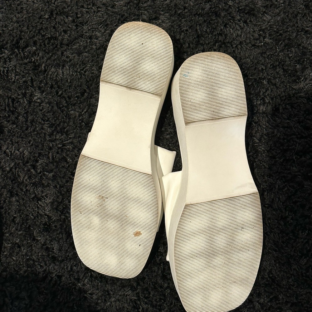 Steve Madden White sandals with Square-Toe Design - Picture 5 of 9